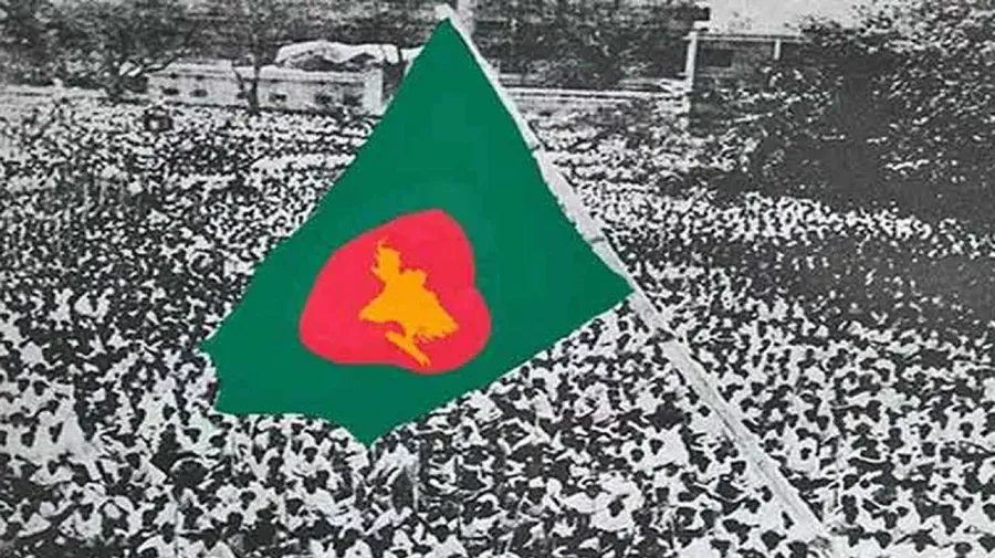 আজকের এই দিনে উড়েছিল স্বাধীন বাংলার প্রথম পতাকা