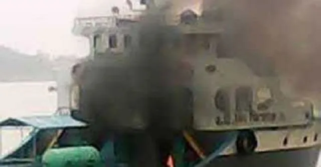 সুগন্ধা নদীতে জ্বালানি তেলবাহী জাহাজে বিস্ফোরণ, নিহত ২