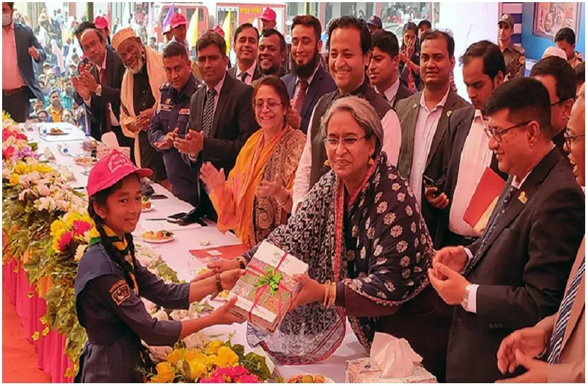 স্মার্ট বাংলাদেশ গড়তে শিক্ষার্থীদেরও স্মার্ট হতে হবে : শিক্ষামন্ত্রী