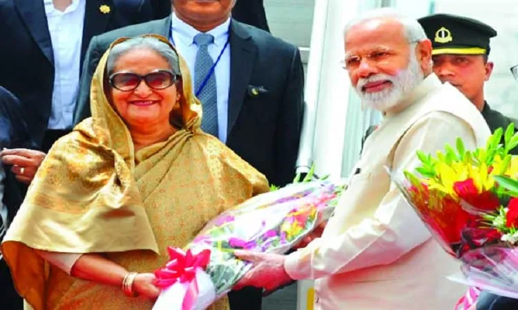 প্রধানমন্ত্রীকে দিল্লির রাষ্ট্রপতি ভবনে মোদির উষ্ণ অভ্যর্থনা