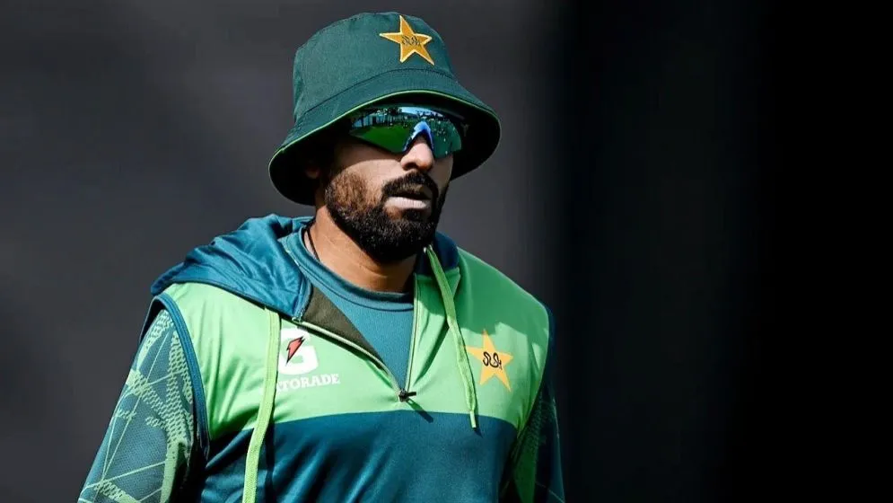 পাকিস্তানের টি-টোয়েন্টি দলে ফিরলেন বাবর