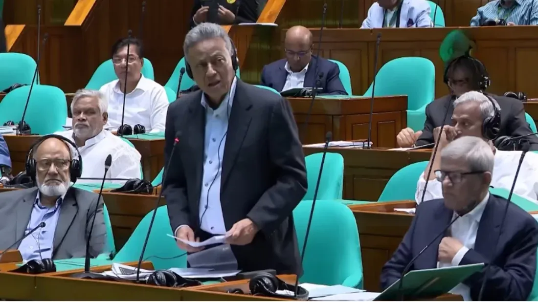 সামনে কঠিন সময়, অপ্রিয় সিদ্ধান্তের হুঁশিয়ারি অর্থমন্ত্রীর