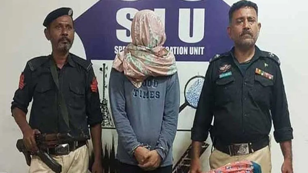 করাচিতে বোমাসহ সন্দেহভাজন ‘র’ এজেন্ট গ্রেফতার