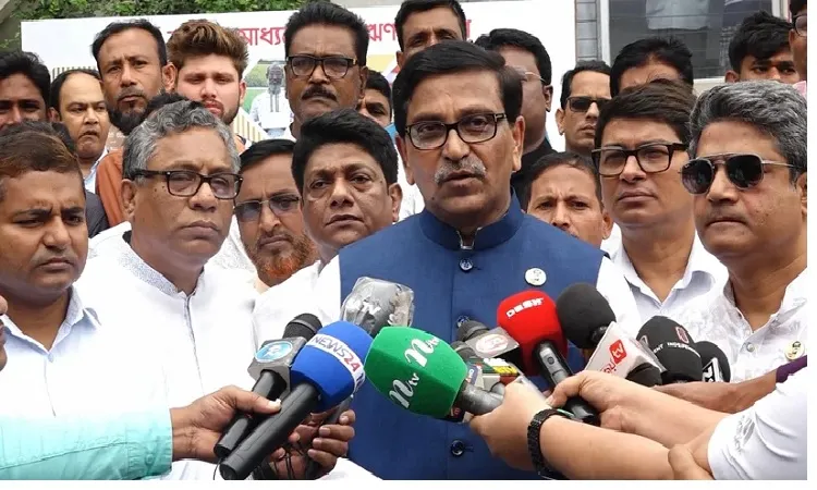 টাকার বিনিময়ে নোবেল পেয়েছেন ড. ইউনূস: হানিফ