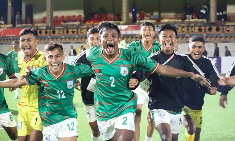 নেপালকে হারিয়ে সেমিতে এক পা বাংলাদেশের