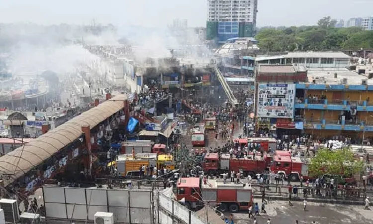 নিউ সুপার মার্কেট আড়াইশ দোকান পুড়েছে : মালিক সমিতি