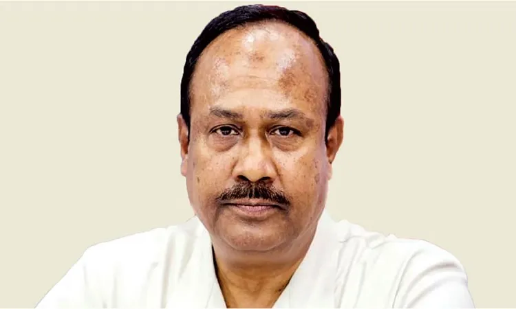 স্ত্রী ছাড়া কোনো নারী আমাকে পছন্দ করেন না : চুন্নু