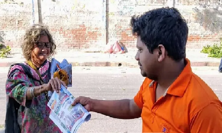 সংবাদপত্র বিক্রেতা সেই খুকুমনি আর নেই