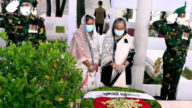 PM Hasina pays homage to martyrs at Banani graveyard
