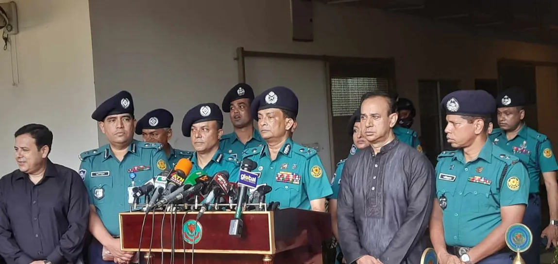 দেশে জঙ্গিবাদ নিয়ন্ত্রণে : ডিএমপি কমিশনার
