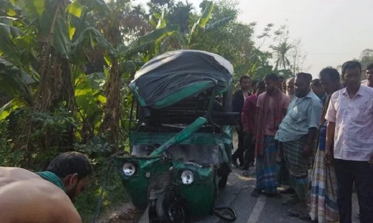Three-way collision: 6 dead in Rajbari