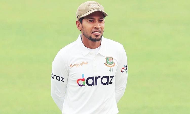 Mushfiq suffers injury during gym