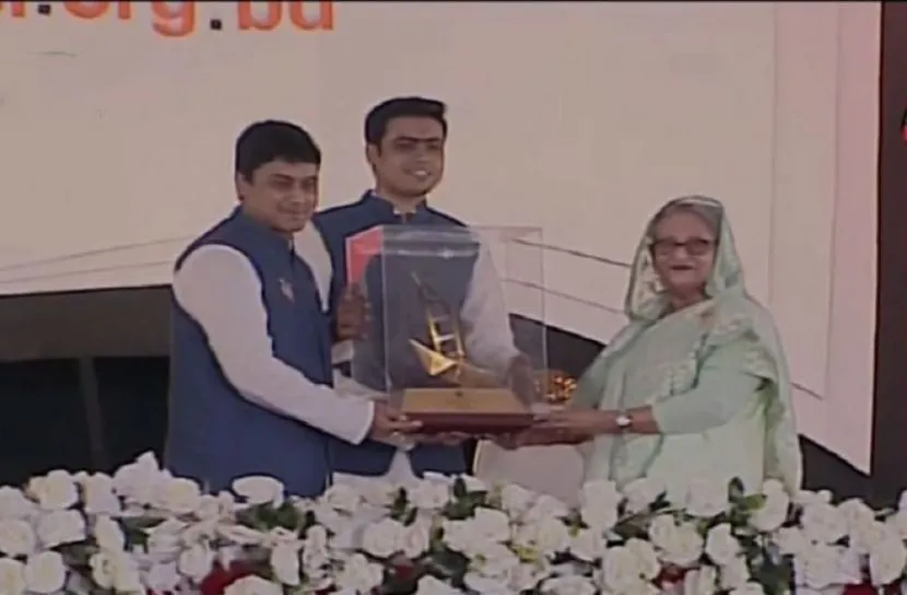 আওয়ামী লীগ বিরোধী অপপ্রচারের জবাব দিতে হবে : ছাত্রলীগকে প্রধানমন্ত্রী