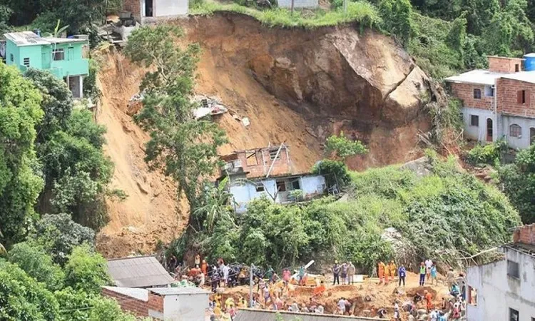 3 dead, 20 trapped after Colombia landslide