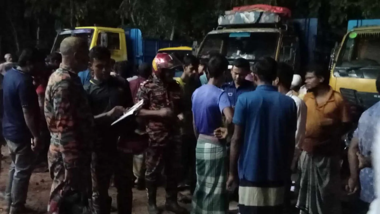 মিঠাপুকুরে সড়কে ঝড়ল ২ প্রাণ