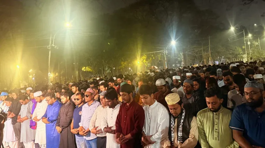 ঢাবিতে আয়াতুল্লাহ আলী খামেনির গায়েবানা জানাজা