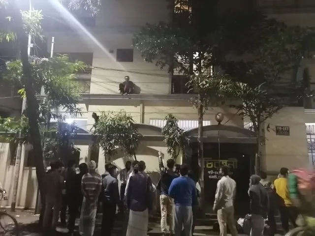 নির্যাতন থেকে বাঁচতে পালানোর জন্য ভবন বেয়ে নামলো গৃহকর্মীরা