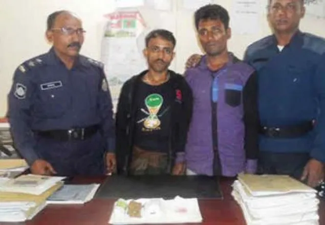 ভোলায় লঞ্চ থেকে ইয়াবা ও গাজাসহ আটক ২