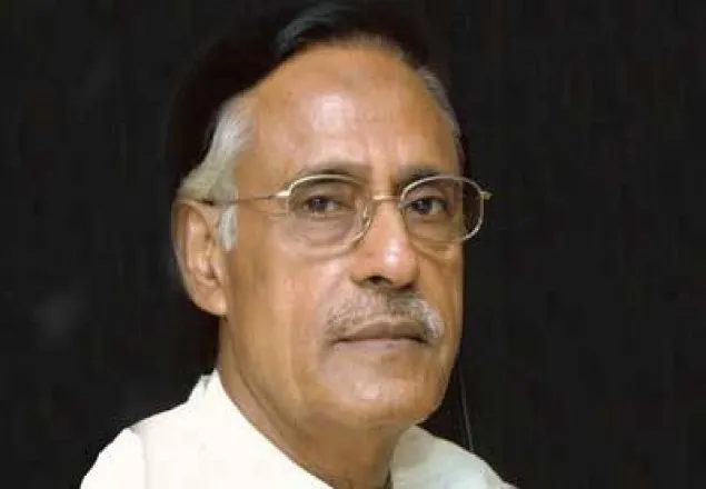 ‘যুদ্ধাপরাধে’ সিইসির বিচার দাবি