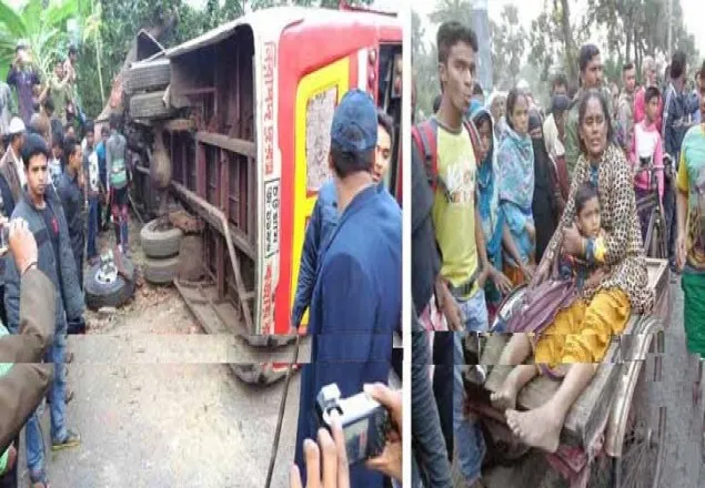 খুলনায় বাস উল্টে আহত ৩০