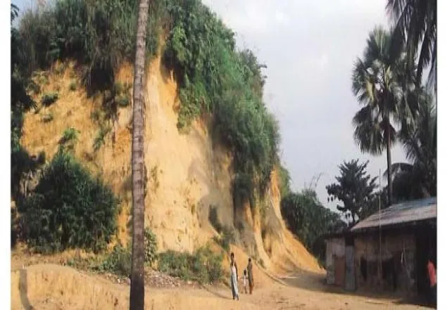 ভূমিকম্পে কেঁপে উঠলো বৃহত্তর চট্টগ্রাম