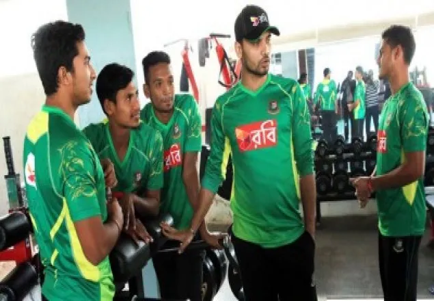 জিম্বাবুয়ে সিরিজ : আজ খুলনা যাচ্ছেন মাশরাফিরা