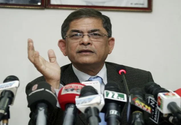 ‘গণতান্ত্রিক পবিবেশ এখন আবদ্ধ’