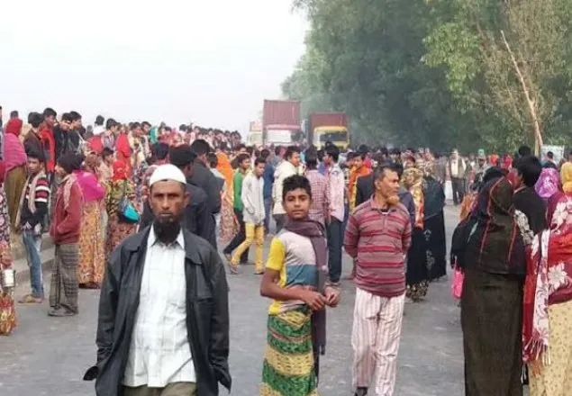 কুমিল্লায় সড়ক দুর্ঘটনায় দুই নারী শ্রমিক নিহত