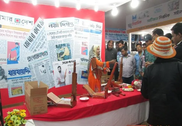 ক্রেতার মন কাড়ছে যাদুকরি লাইবা রুটি মেকার