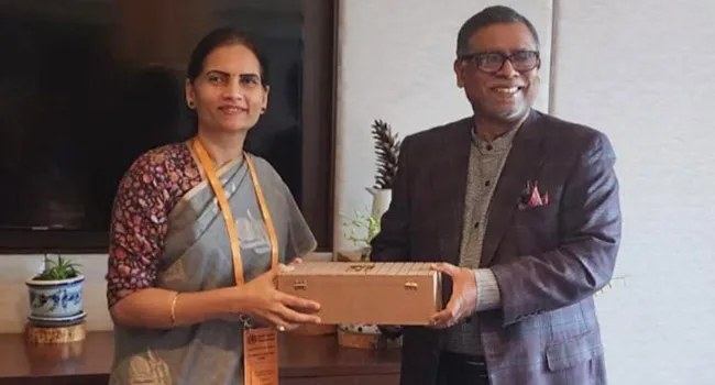 ভারত ও বাংলাদেশের স্বাস্থ্যমন্ত্রীদের সৌজন্য বৈঠক অনুষ্ঠিত