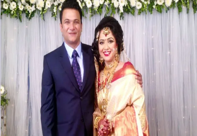 বিয়ের পিঁড়িতে নাঈম ও নাদিয়া