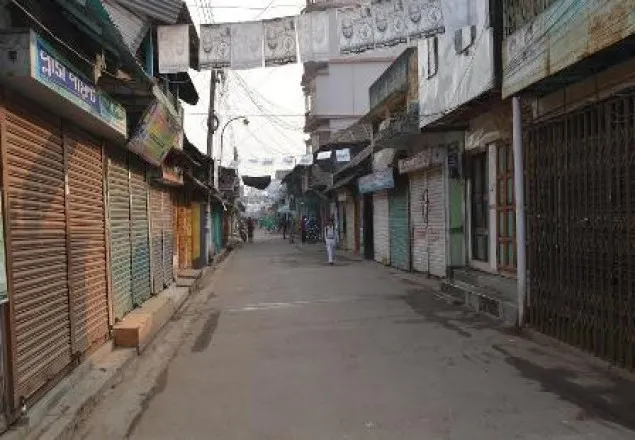 বরগুনায় সকাল-সন্ধ্যা হরতাল চলছে
