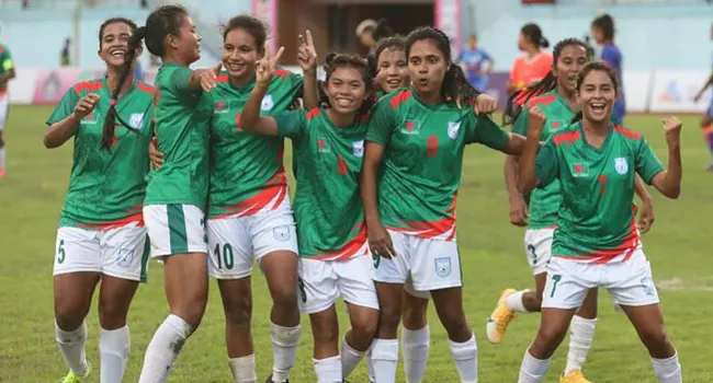 আজ দেশে ফিরছে স্বর্ণকন্যারা