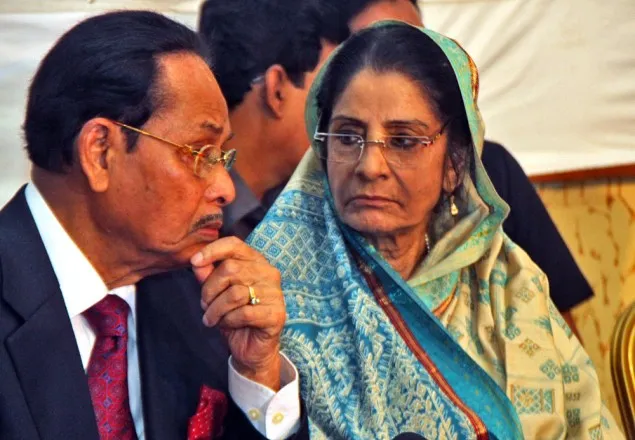 এরশাদকে সিদ্ধান্ত বাতিল করতে বললেন রওশন