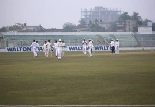 চতুর্থ দিনের খেলা শুরু