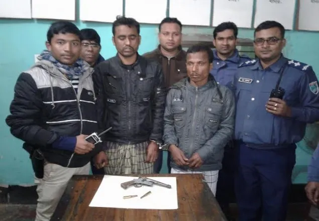 বেনাপোলে পৃথক অভিযানে ফেনসিডিলসহ ভারতীয় নাগরিক আটক
