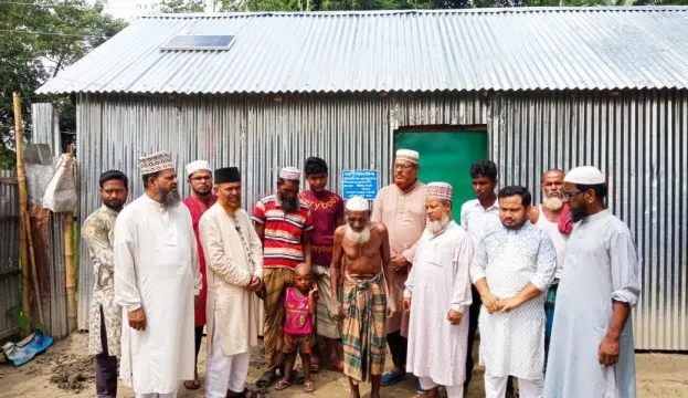 কুড়িগ্রামে নদীভাঙনে গৃহহীনদের মাঝে জামায়াতের ঘর হস্তান্তর
