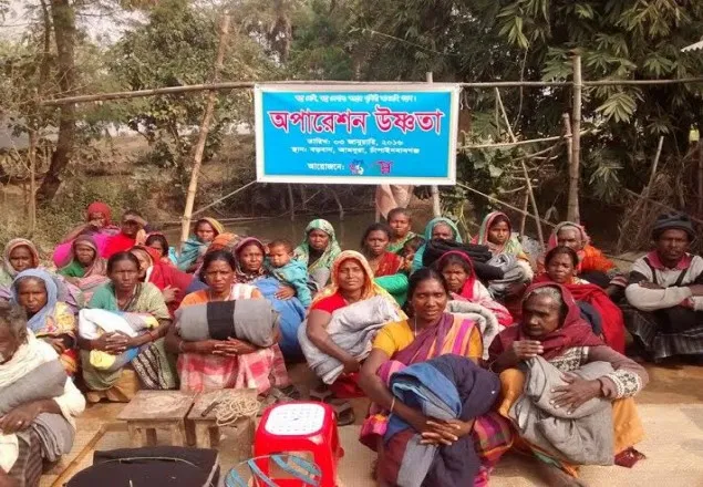 ‘অপারেশন উষ্ণতা’ নামে ‘স্বপ্ন’র শীতবস্ত্র বিতরণ