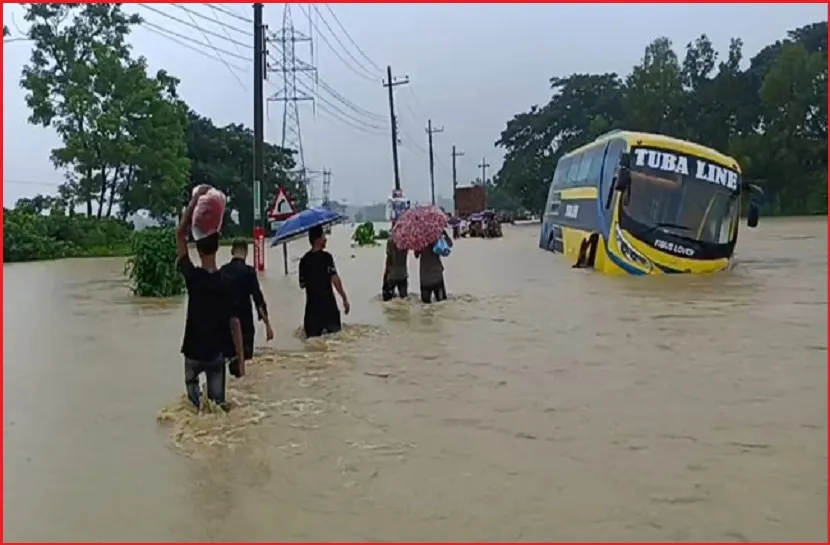 কক্সবাজারে বন্যা পরিস্থিতির অবনতি, নিহত ১২