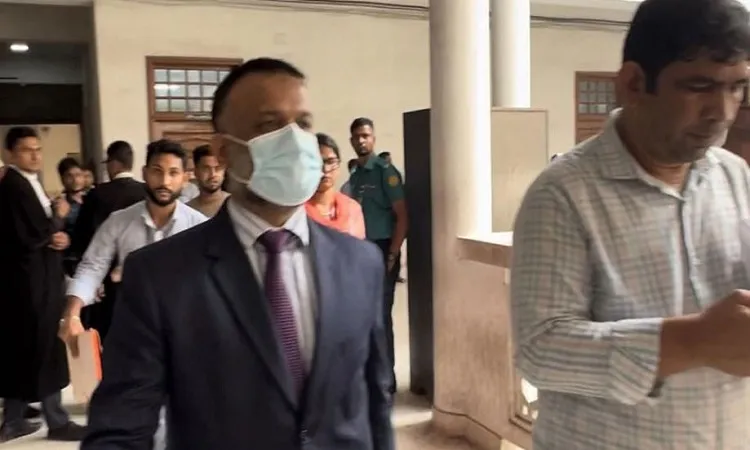 সেই বিচারকের সাজার রায় স্থগিত