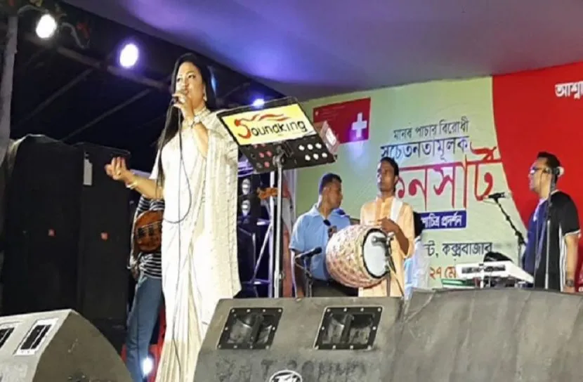 মানবপাচার বিরোধী কনসার্টে গান গাইলেন মমতাজ