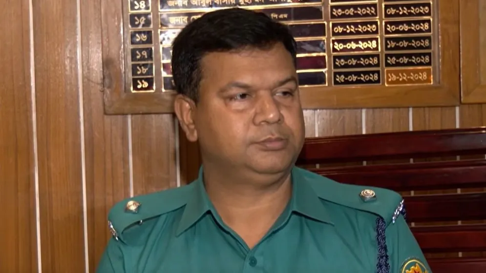 স্বাস্থ্যকেন্দ্র ভাঙচুর: সরিয়ে দেওয়া হলো শাহআলী থানার ওসিকে