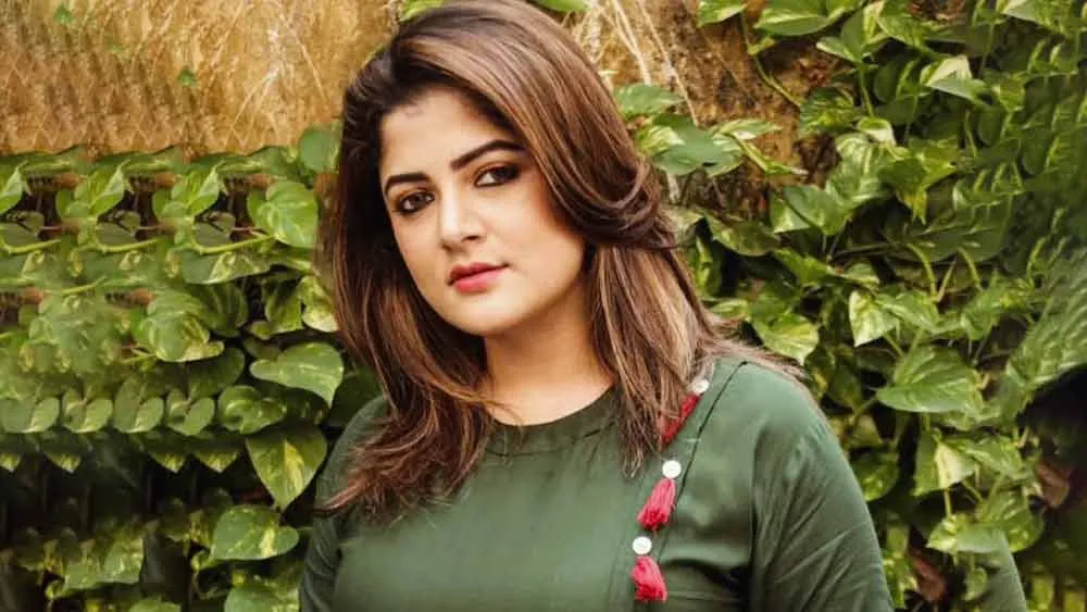 আমি আর বিয়ে করতে চাই না: শ্রাবন্তী চট্টোপাধ্যায়