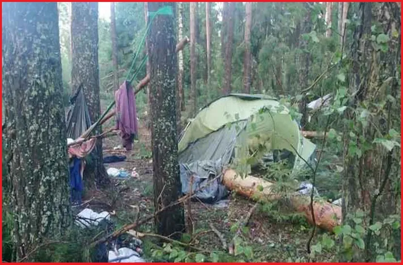 রাশিয়ায় ঘূর্ণিঝড়ে গাছ চাপা পড়ে নিহত ৮