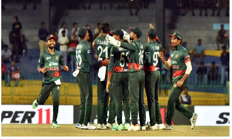 ৪ উইকেট হারিয়ে চাপে ভারত