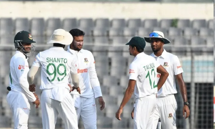 ১৩ রানে ৪ উইকেট হারাল আইরিশরা