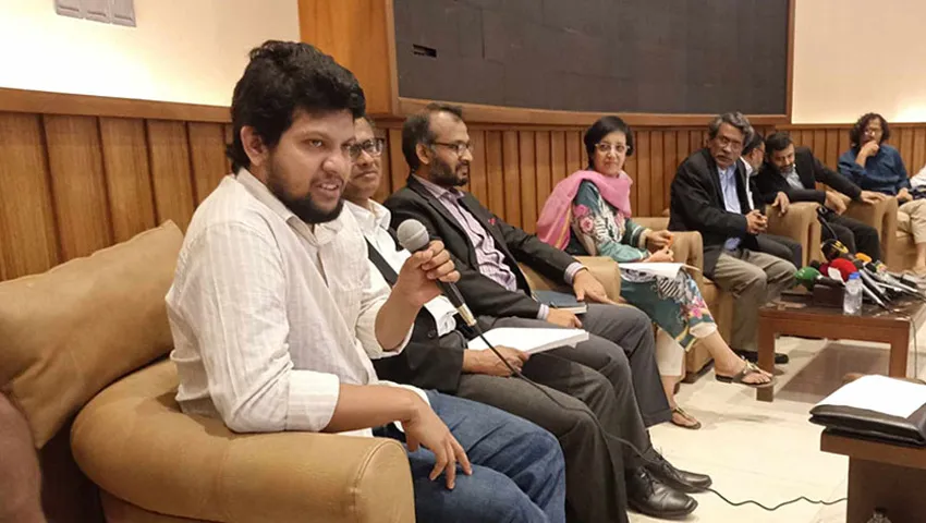 অন্তর্বর্তী সরকারই নতুন সংবিধান কার্যকর করবে: মাহফুজ আলম