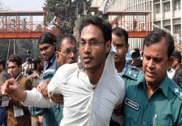 শাহবাগে ক্যাডার বঞ্চিতদের বিক্ষোভে আটক ৩