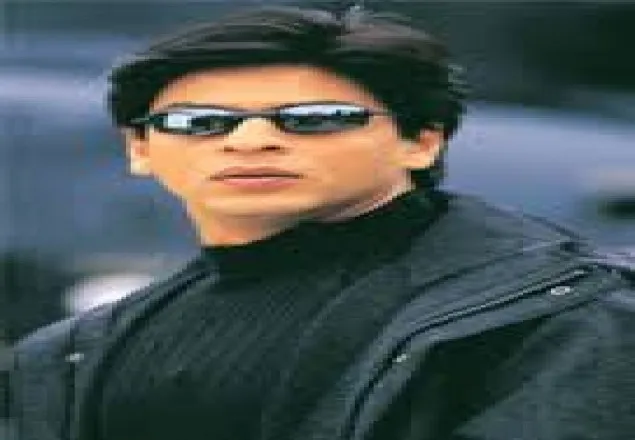 ফেসবুক-টুইটারে ‘বিরক্ত’ শাহরুখ