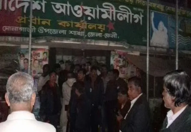 ফেনীতে এমপির গাড়ি বহরে ছাত্রলীগ-যুবলীগের হামলা